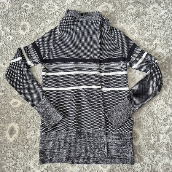 Ivivva Lululemon Women's Grey Feelin Toasty Wrap Cardigan Size S (Girl 14) - Picture 4 of 10